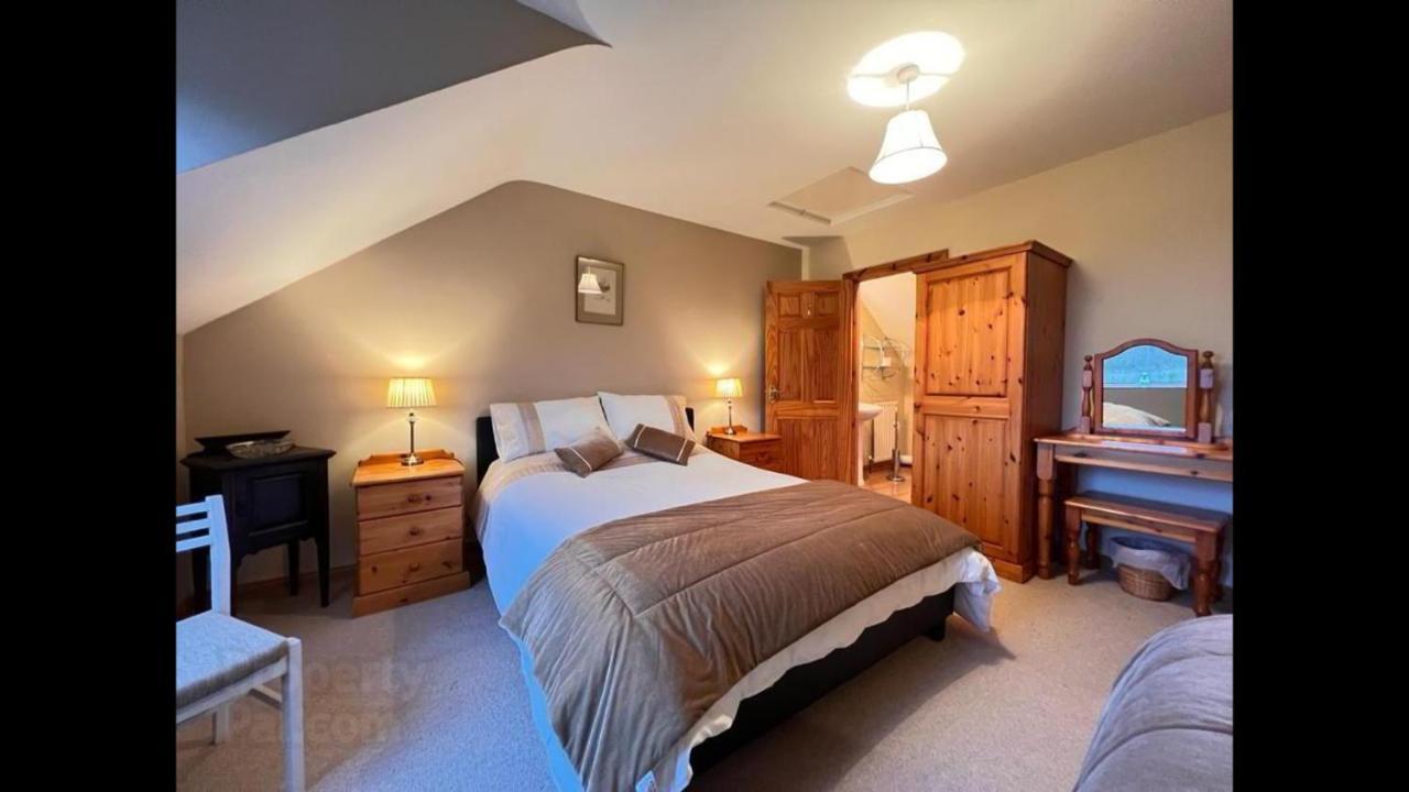 Bed and Breakfast Asdee House Бушмилс Экстерьер фото